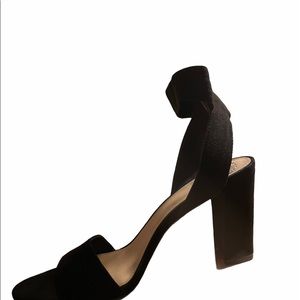 Vince Camuto Chunky Heel Open Toe